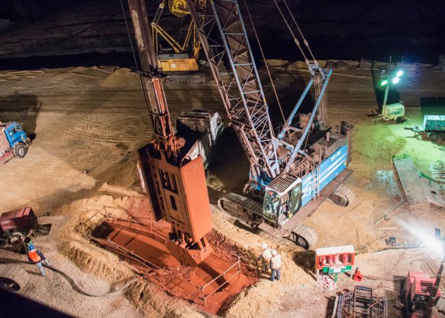 Diaphragm-wall-cranes